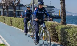 İzmir’de kadın emeği kenti güzelleştiriyor